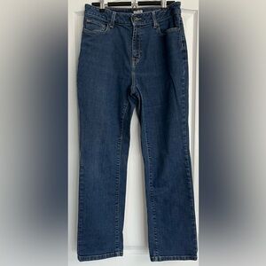 LL Bean Women’s Classic fit Straight leg  Blue Jeans
Size 10 reg